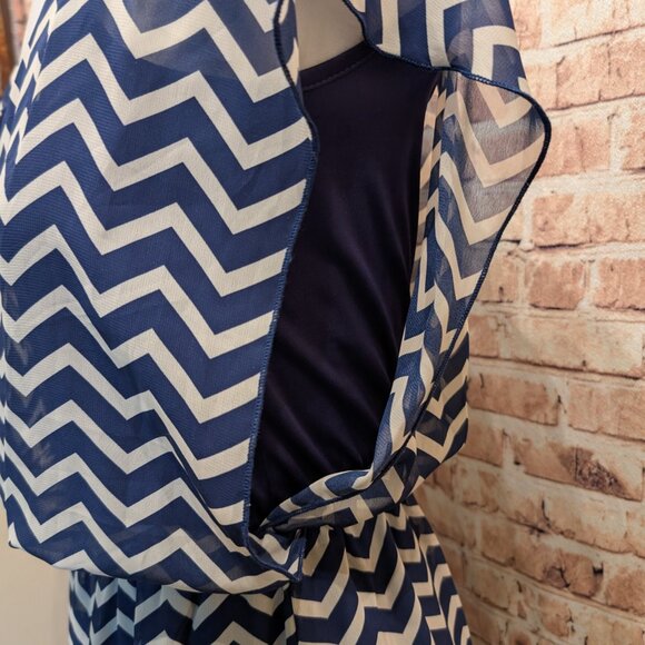 Speechless Chevron Pattern Mini Dress Flutter Sleeves Elastic Waist Size Small - Picture 3 of 10